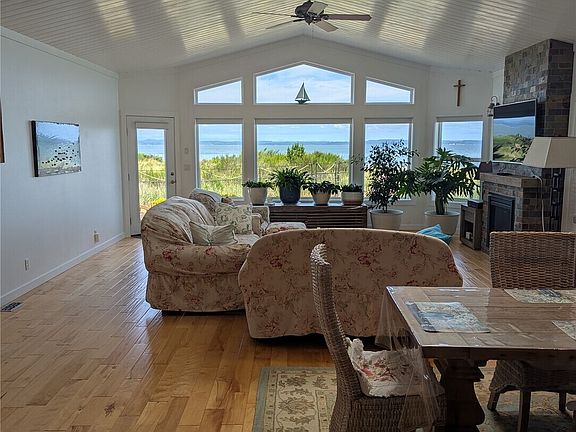 5th image of 268 Sunrise Avenue SE
