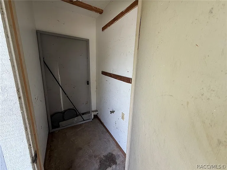 300 Wilda Ave — Photo 18