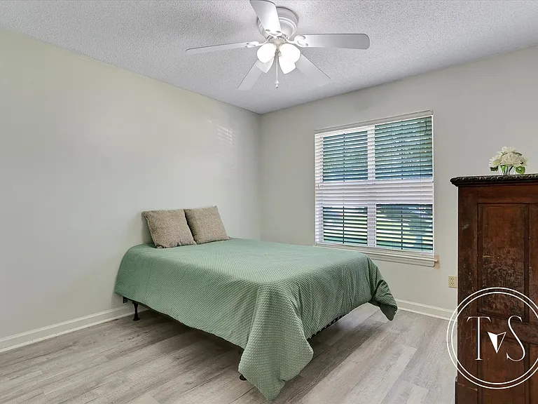 801 Winchester Rd — Photo 25