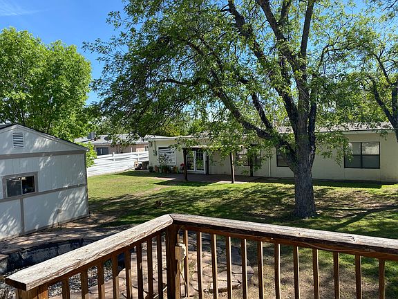 4th image of 1310 N Country Club Cir