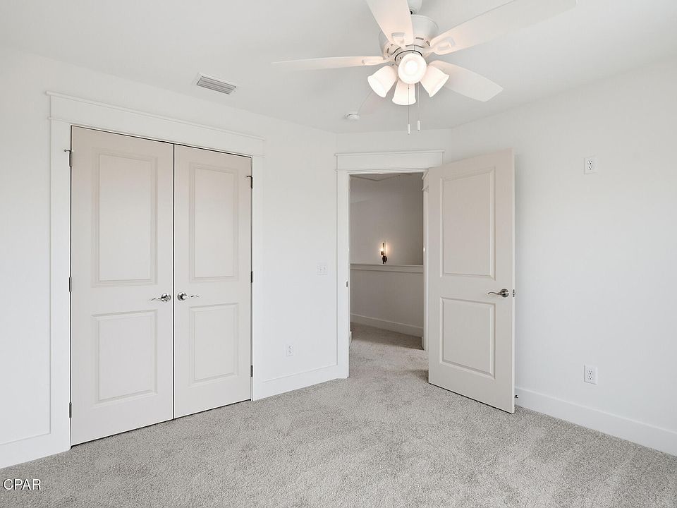 1st image of 924 Grace Ave #924
