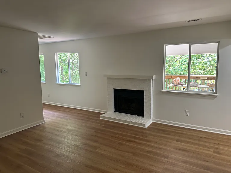 5335 Wayne St #D — Photo 9
