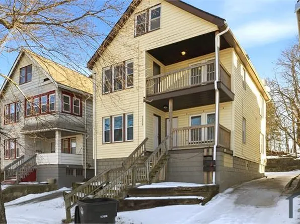 3239 W 121st St, Cleveland, OH 44111