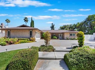 5520 Inner Circle Dr, Riverside, CA 92506