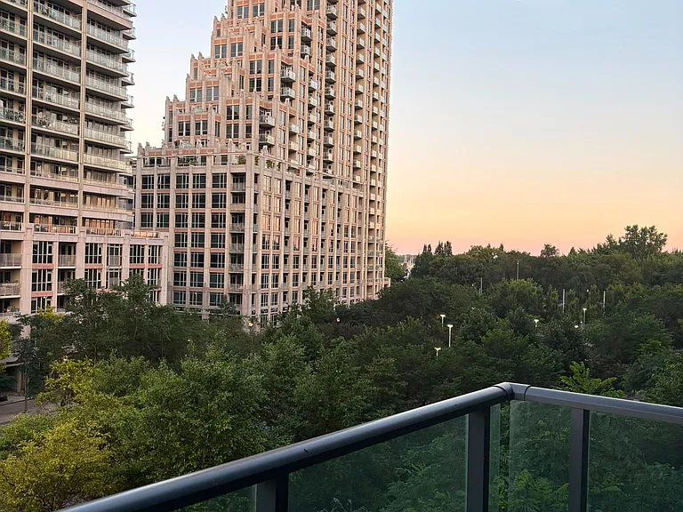 209 Fort York Blvd SE #574 — Photo 15