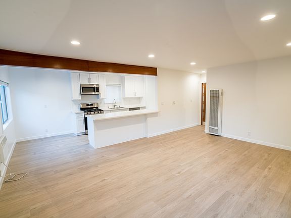 3rd image of 2821 Colorado Ave APT 6