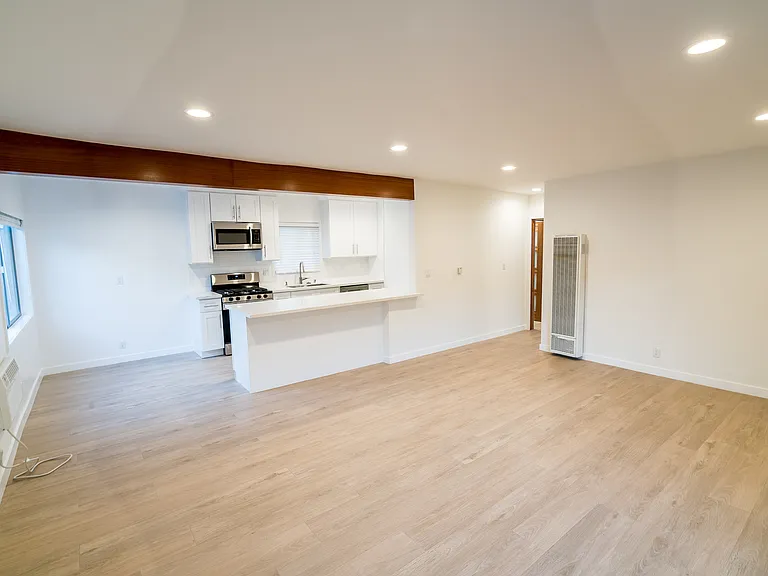 2821 Colorado Ave — Photo 21