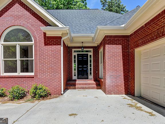 3rd image of 1251 Chadwick Lakes Dr