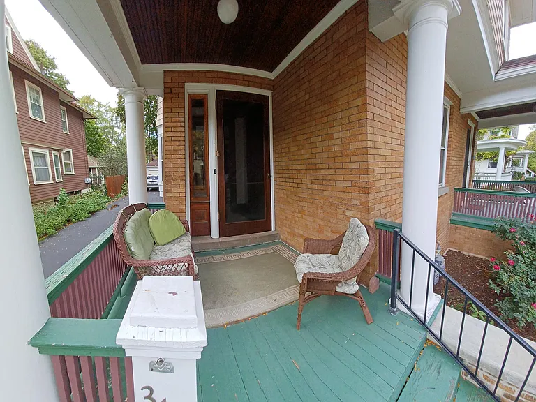 369 Barrington St — Photo 2