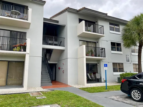 7100 NW 179th St APT 109, Hialeah, FL 33015