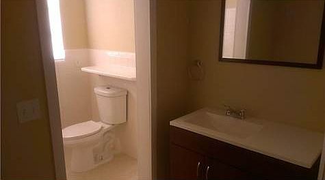 5th image of 620 NW 43rd Ave