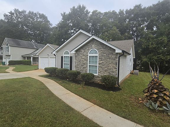 3rd image of 208 Nadia Ct