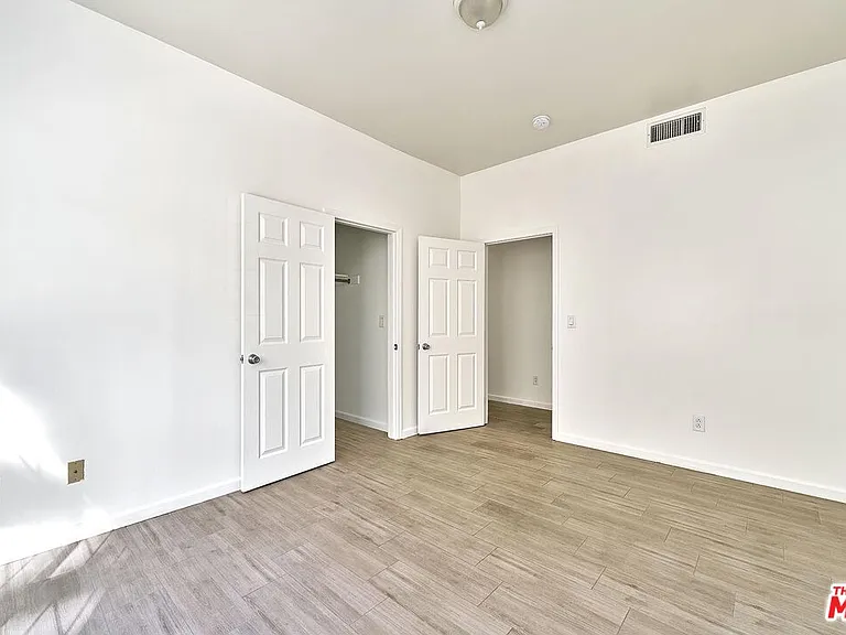 705 S Gramercy Pl — Photo 7