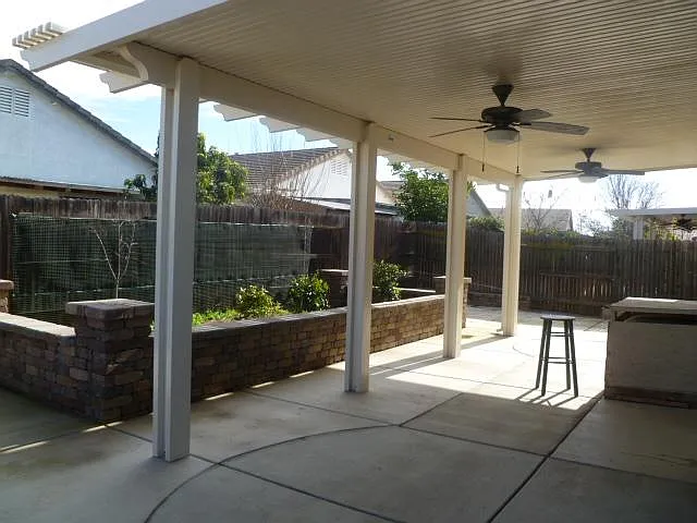 Dersingham Dr — Photo 13