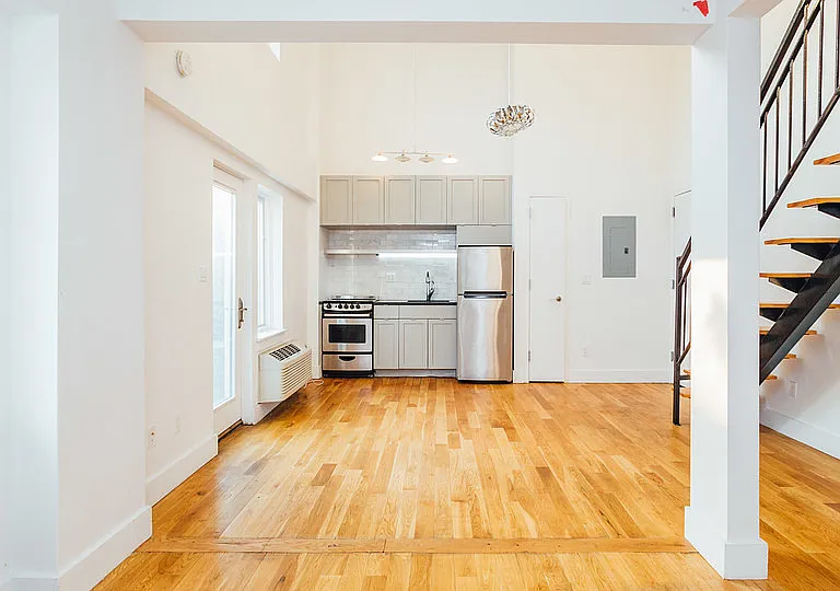 588 Myrtle Ave #502 — Photo 2