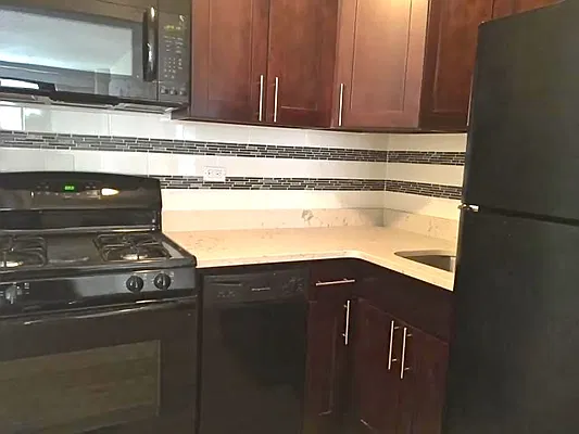 Rented by Mason Group LLC | media 9