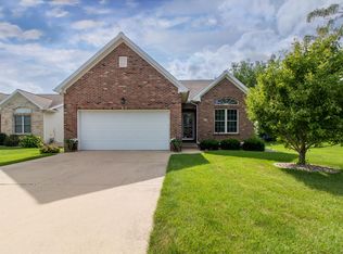 1 Crista Ann Ct, Bloomington, IL 61704