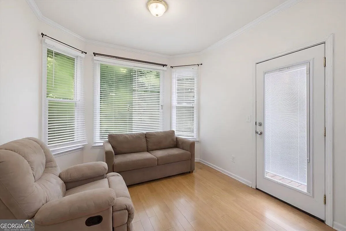 4 bed, 3.5 bath, 2957 sqft, $2,700 — Photo 3