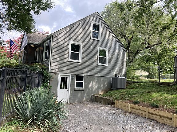 4th image of 1222 Saturn Dr