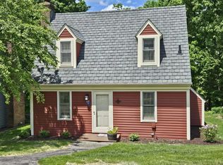 13 Settler Ln, Galena, IL 61036