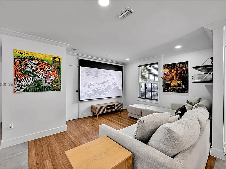 21150 NE 3rd Ave — Photo 10