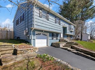 17 Dean Rd, New Milford, CT 06776