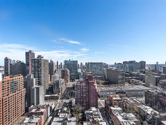 3rd image of 200 E 33rd St APT 31B