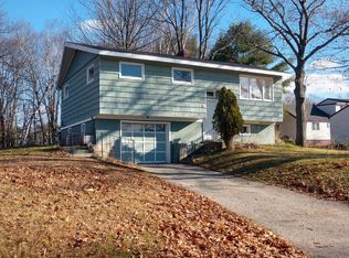 8 Jordan Ave, Auburn, ME 04210