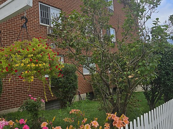 5th image of 31 Fero St APT 2A