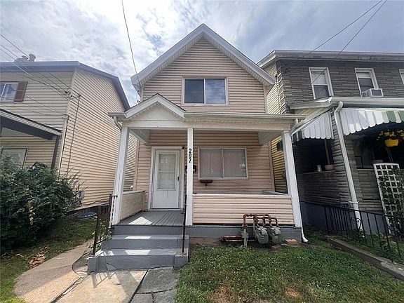 2nd image of 207 Railroad Ave