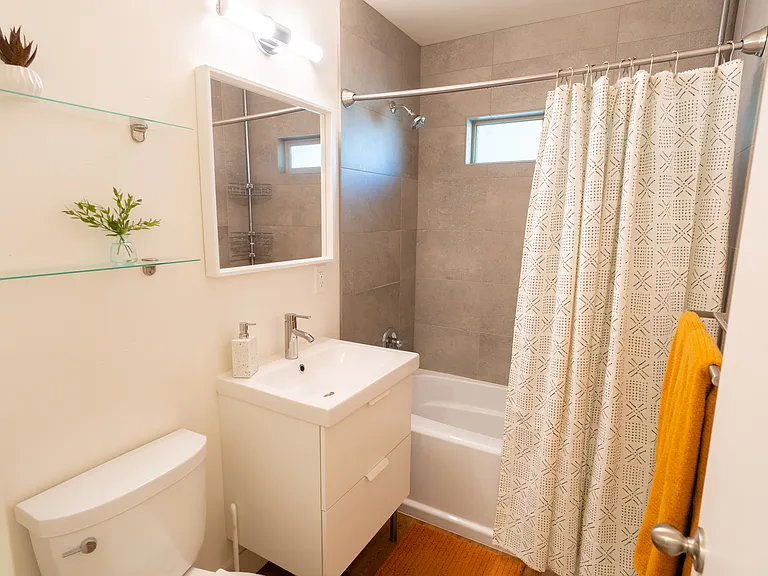 1126 Gold St #2 — Photo 14