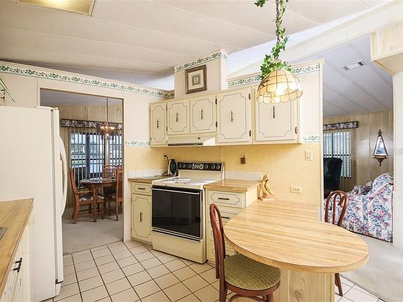 5th image of 720 Tangerine Woods Blvd