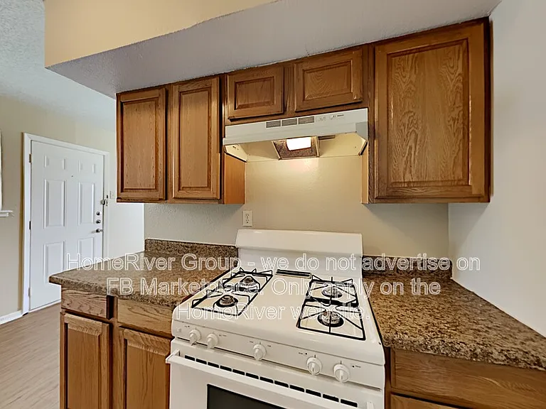 4345 Chestnut Dr — Photo 7