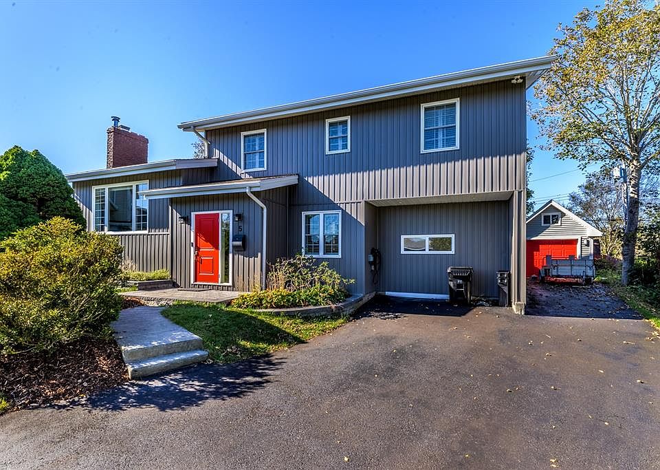 1st image of 5 Labrador Place