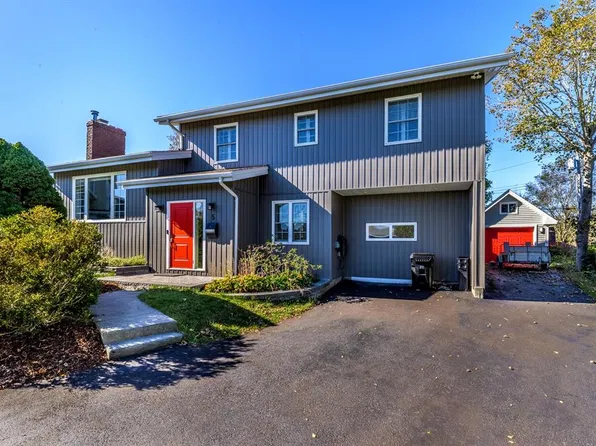 5 Labrador Place, St. John's, NL A1A3S3