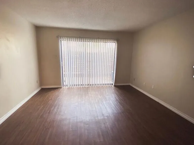 609 S 5th St #9 — Photo 5