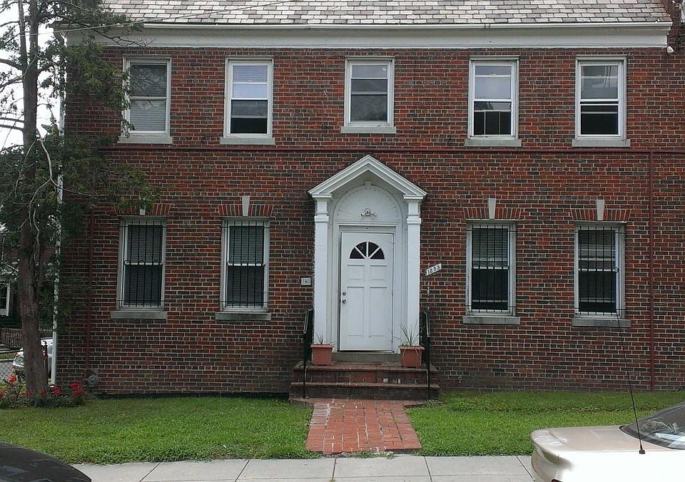 Bryant Street Apartment Building