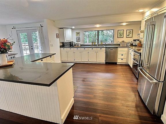 2nd image of 17103 198th Ave NE