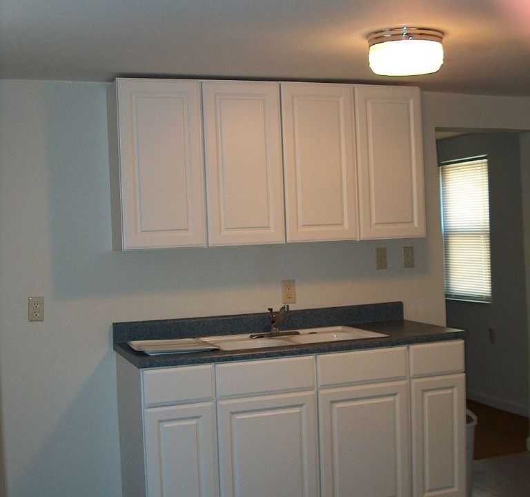 2nd image of 609 High St