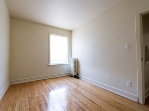 5th image of 1935 E 71st St APT 223