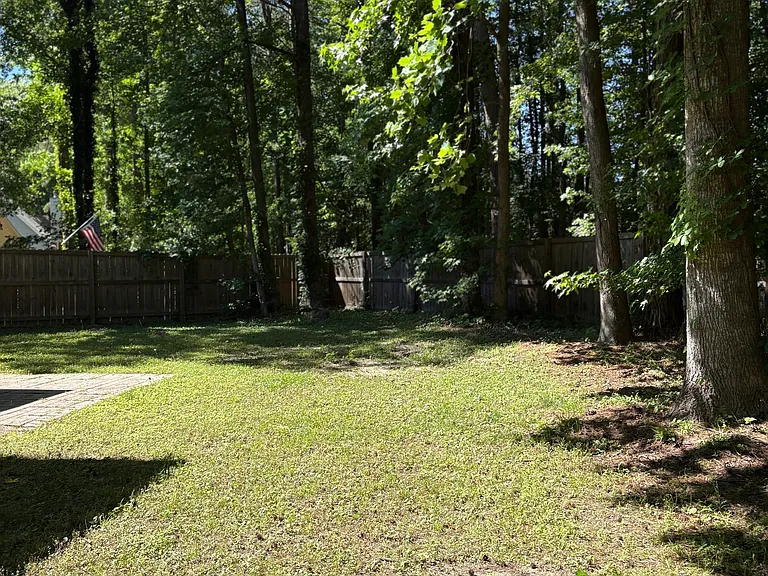 95 Prestwick Ln — Photo 36