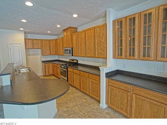4th image of 10173 Colton Ave #14
