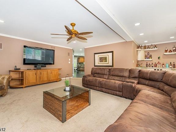 5th image of 29 Sherbrook Dr