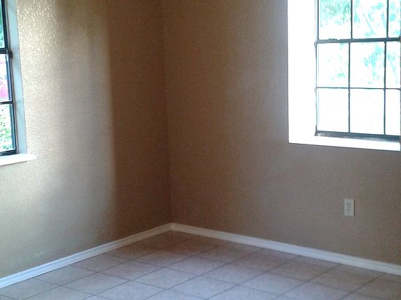 3rd image of 2516 W Hackberry Ave