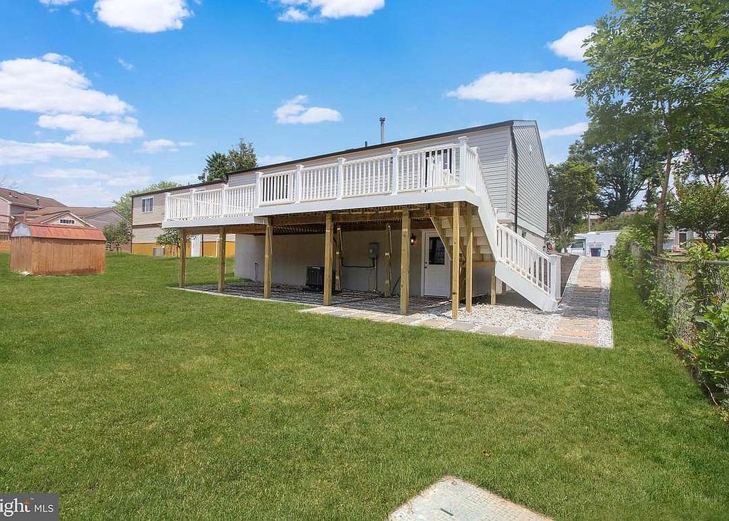 8107 Brown Ct - Property Image