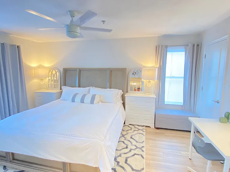 816 Caroline Ct #J — Photo 3