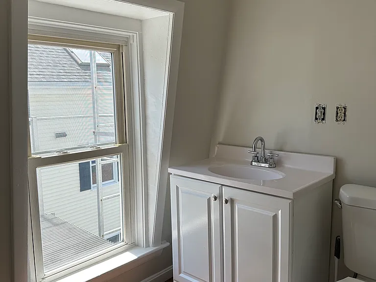3 Forest St #3 — Photo 12