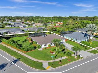 22069 Flanders Ct, Boca Raton, FL 33428