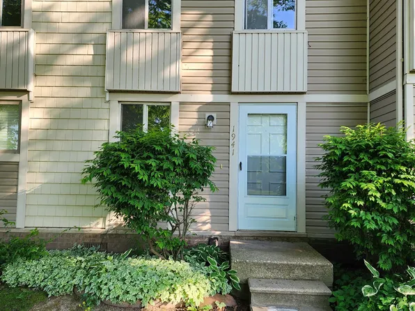 1941 Lac Du Mont Dr, Haslett, MI 48840