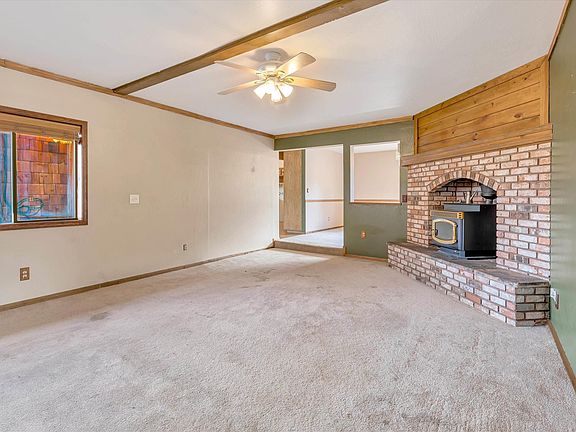 2nd image of 75 Meadowood Way